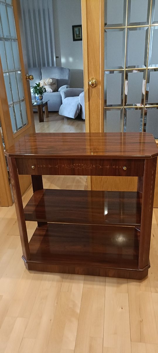 Mesa auxiliar 80 x42x80 cms