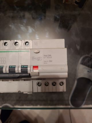 INTERRUPTOR CON BLOQUE DIFERENCIAL