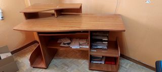 Mesa de estudio para ordenador