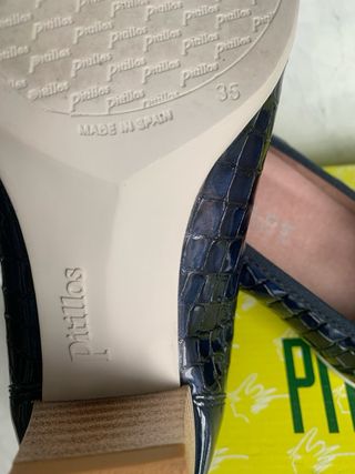 Zapatos  marca Pitillos de señora número 35