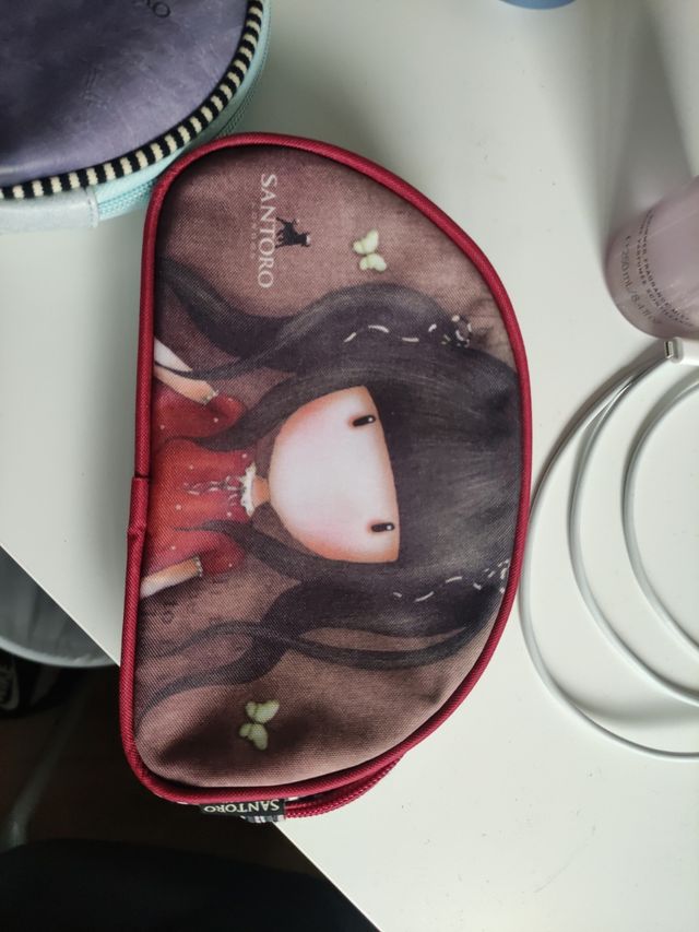 Neceseres gorjus santoro