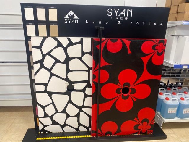 Expositor plato de ducha resina Syan