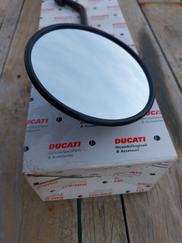 Espejo ducati monster e hypermotard