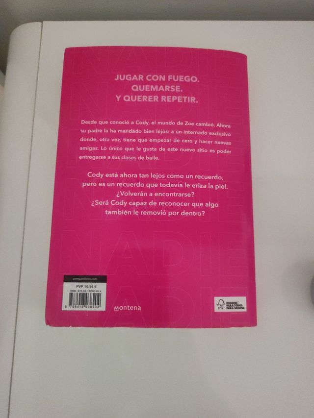 2 Libros lectura juvenil de Martina "Nadie como el
