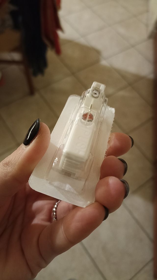 Pistola orecchino gioielleria