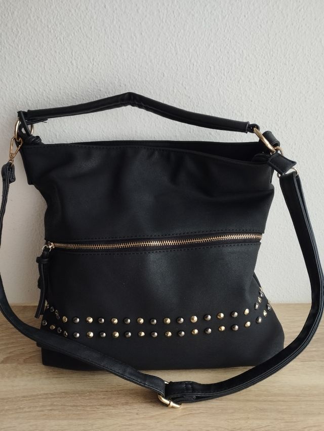 Bolso tachuelas negro