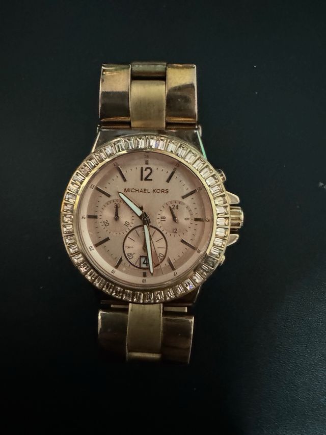 Hermoso Reloj Michael Kors Leer No va