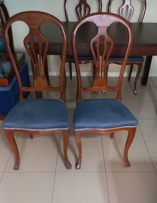 Mesa y  4 sillas mesa de ikea