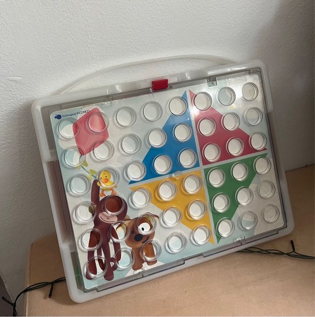 Tres en ralla portátil, juego de mesa.