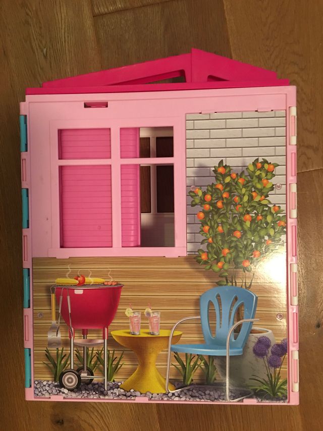 casa barbie con barbie