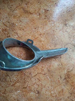 Moldura antiniebla derecho Peugeot 208