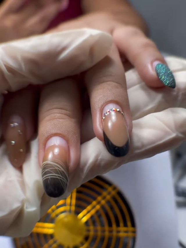 Uñas( Manicura y Pedicura)