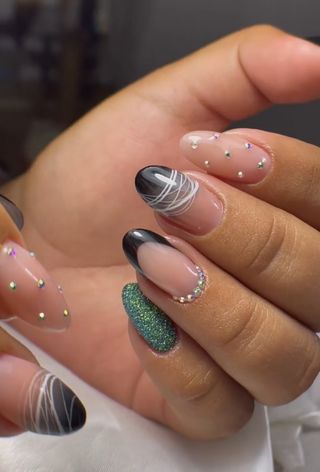 Uñas( Manicura y Pedicura)