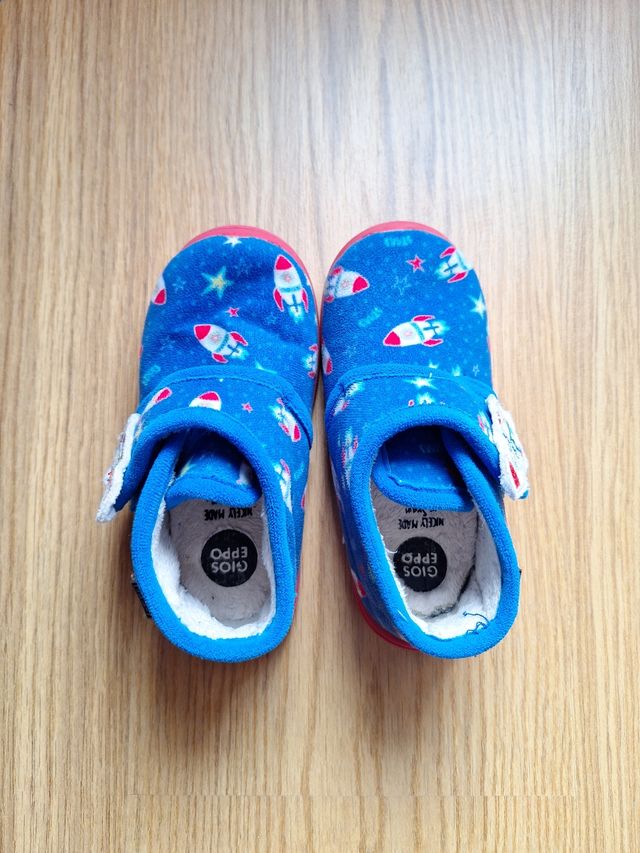 Zapatillas casa Gioseppo 26