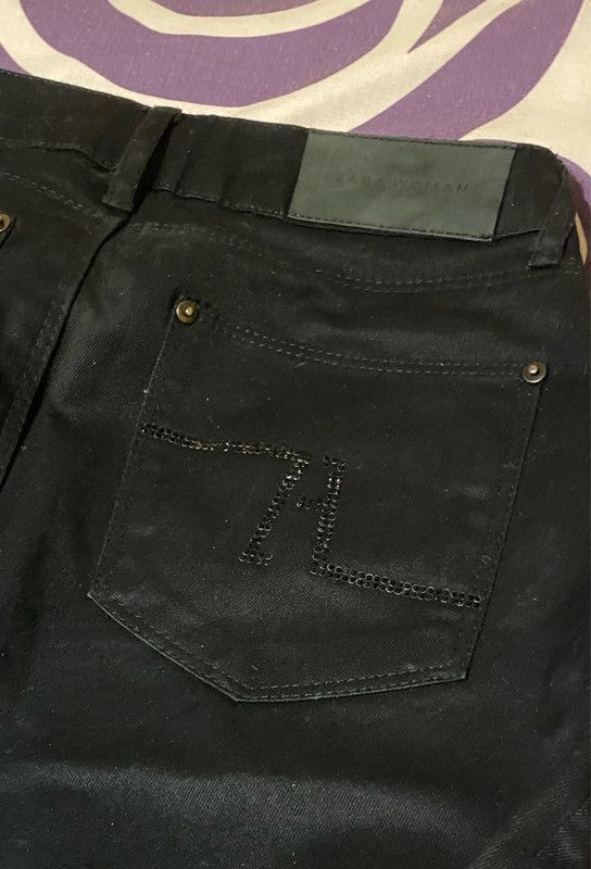 Pantalón vaquero negro Zara