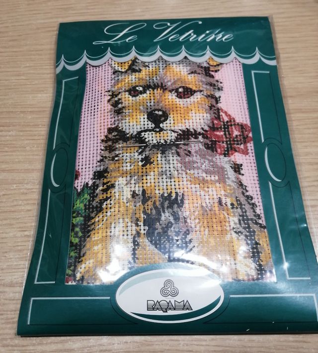 Quadretti tele da ricamare a mezzo cane