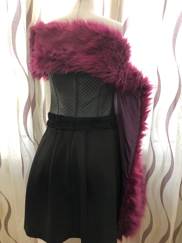 Sciarpa copri spalle in finta pelliccia