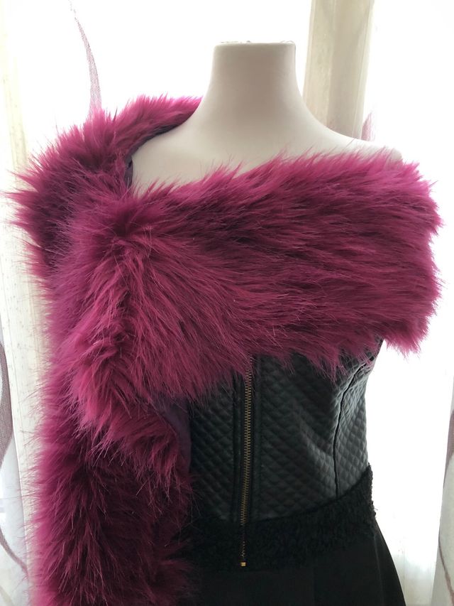 Sciarpa copri spalle in finta pelliccia