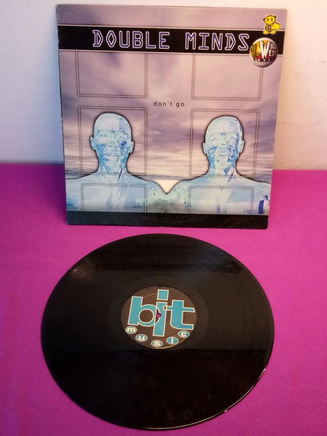 DJ Storm vs. DJ Stoker - Smile + 4 discos