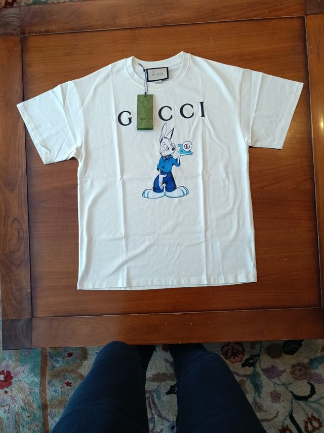 Camiseta Gucci color crema