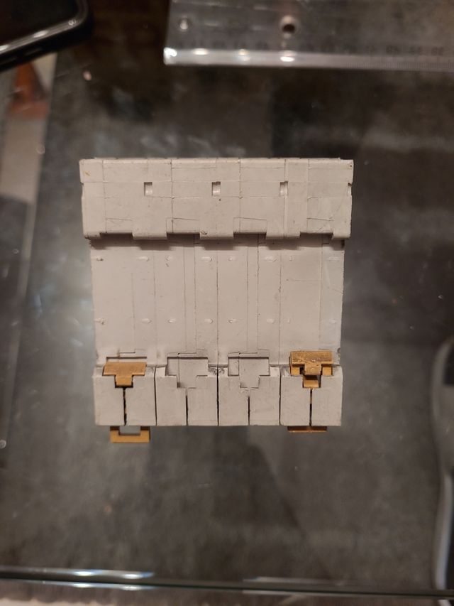 INTERRUPTOR MERLIN GERIN