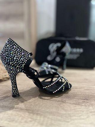 zapatos de baile gautiers negros con pedreria