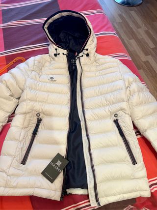 Estupendo plumífero Koroshi sin estrenar