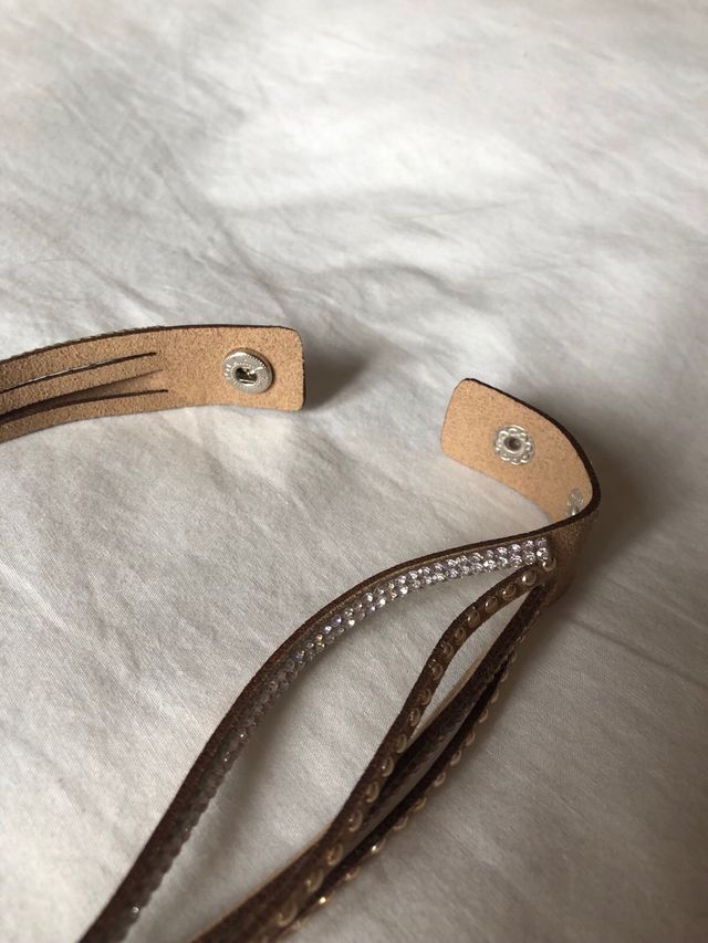 collar gargantilla de cuero con brillantitos nuevo