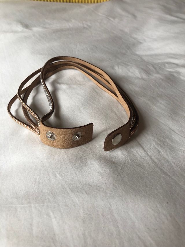 collar gargantilla de cuero con brillantitos nuevo
