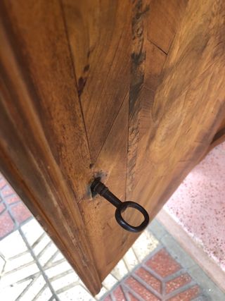 armario antiguo de ciglo 18