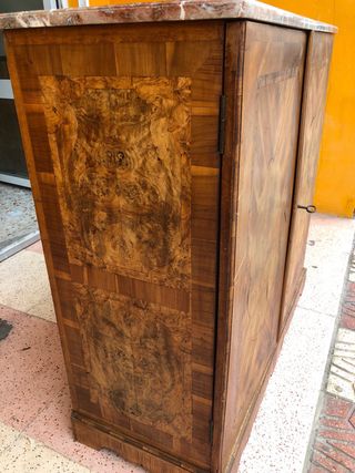 armario antiguo de ciglo 18