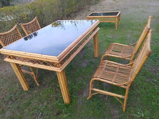 CONJUNTO MESA+4 SILLAS+MESITA DE CAÑA