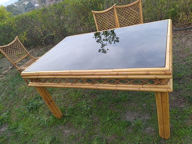 CONJUNTO MESA+4 SILLAS+MESITA DE CAÑA