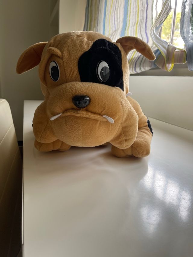 peluche bull dog