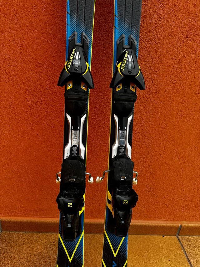 esquis mas fijaciones salomon 