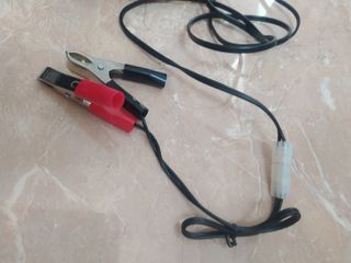 Cargador de Baterias de motos marca Saito 