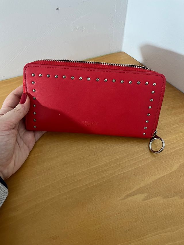 cartera pull and bear