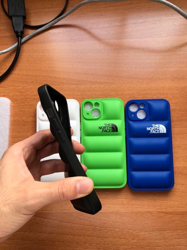 Funda Puffer Silicona TNF Iphone 14