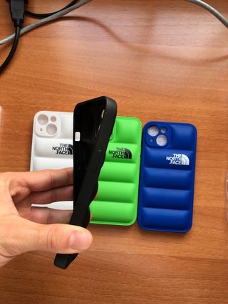 Funda Puffer Silicona TNF Iphone 14