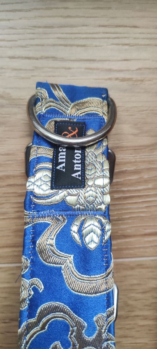 2 collane con levriero, 28-36 cm, taglia M