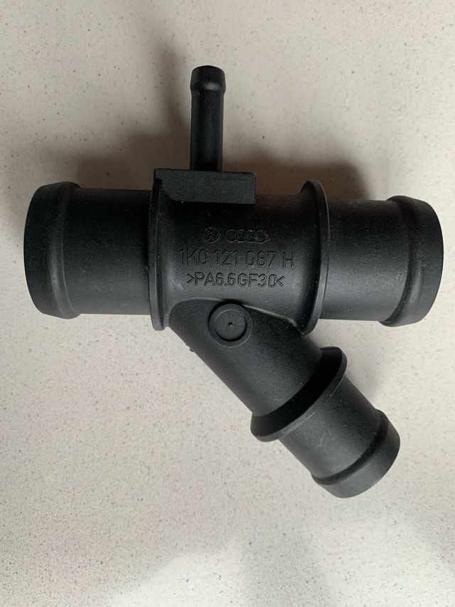 1K0121087H Brida refrigerante 