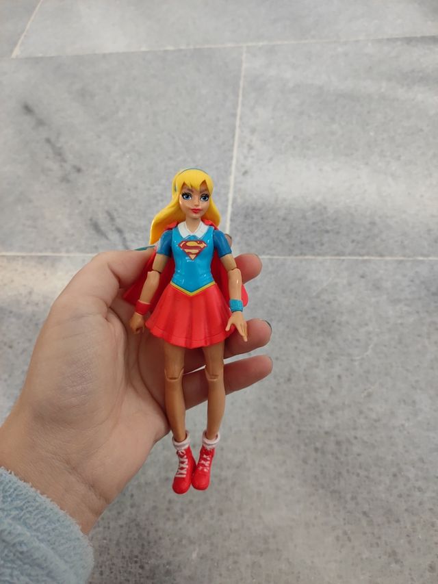 Muñeca superheroína 