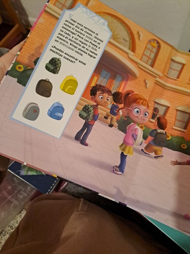 Libro busca y encuentra vampi