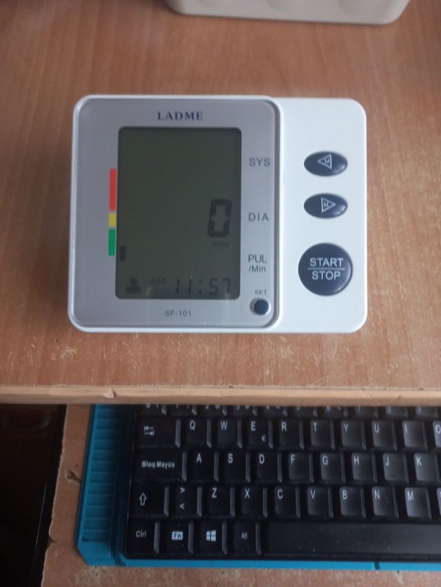 Medidor de pressão arterial para peças ou reparação