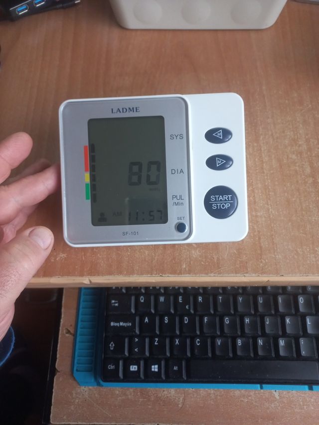 Medidor de pressão arterial para peças ou reparação