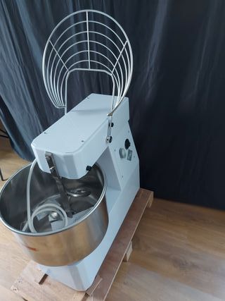 AMASADORA ITALIANA DE 30 LITROS