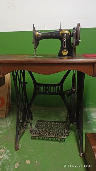 Máquina de coser antigua Kohler