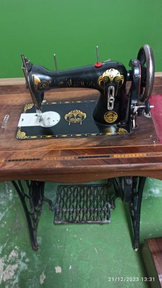 Máquina de coser antigua Kohler
