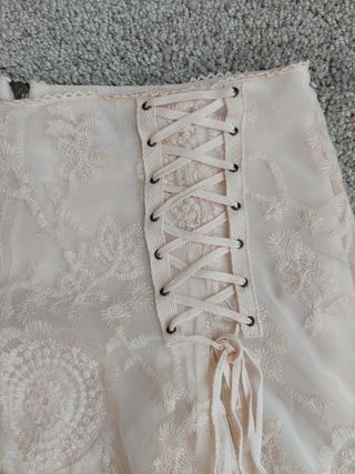 Falda encaje tul highly preppy