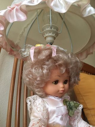 Lámpara mesita muñeca tipo Nancy